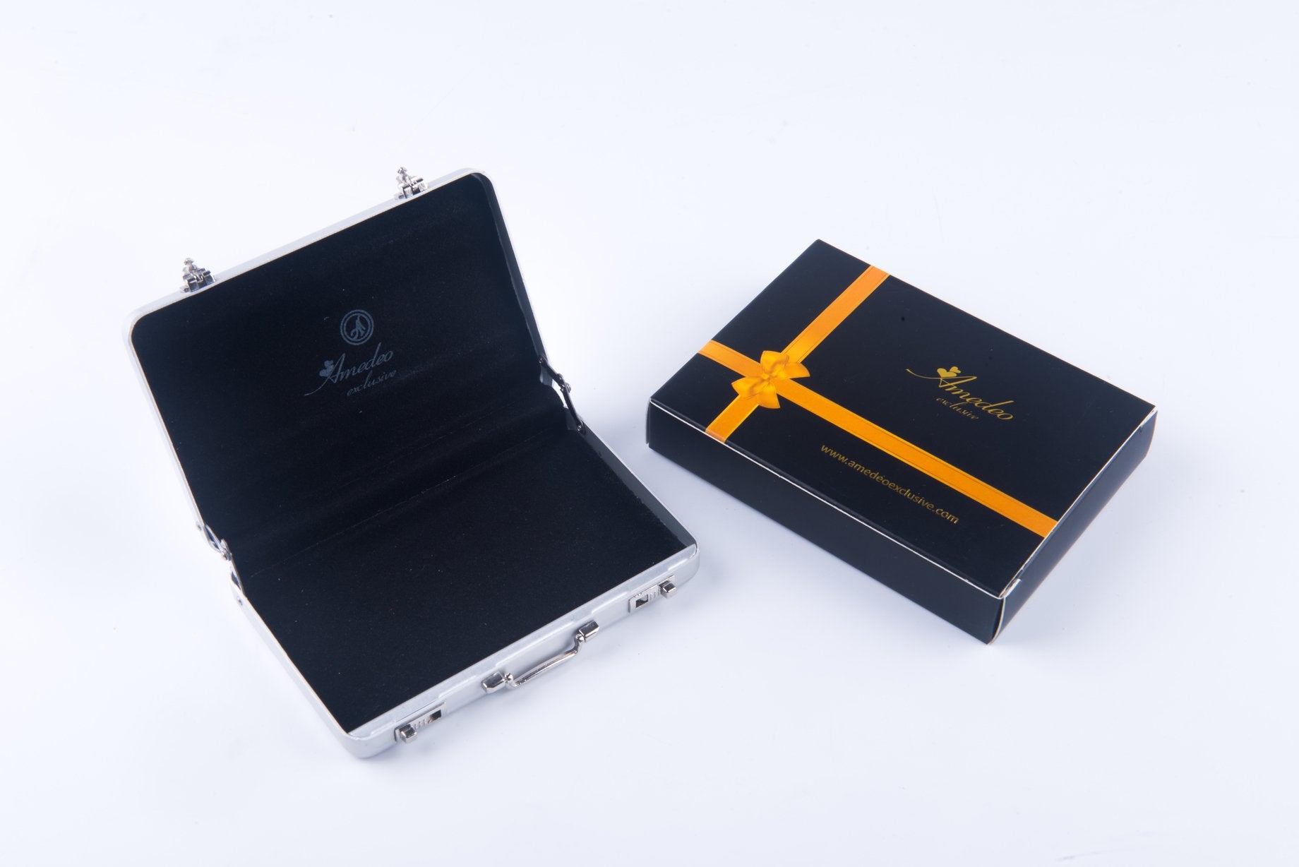 Metal Mens pocket sized Silver White Business Card Holder / Card Case / Visiting Card Case - Amedeo Exclusive