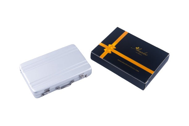Metal Mens pocket sized Silver White Business Card Holder / Card Case / Visiting Card Case